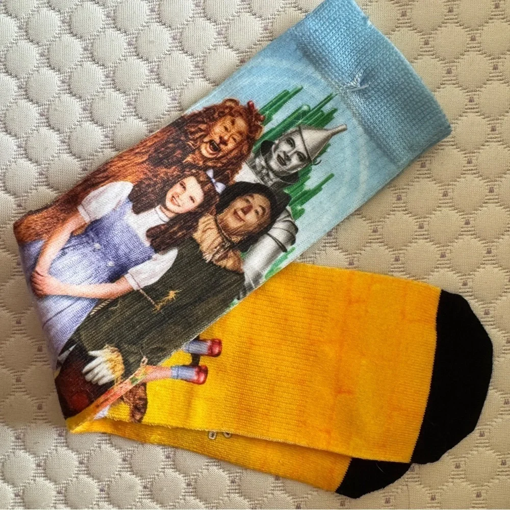 NWOT Wizard of Oz Themed Socks